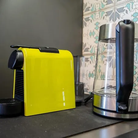 Bright & 2br In Historic Heart Of Apartman *