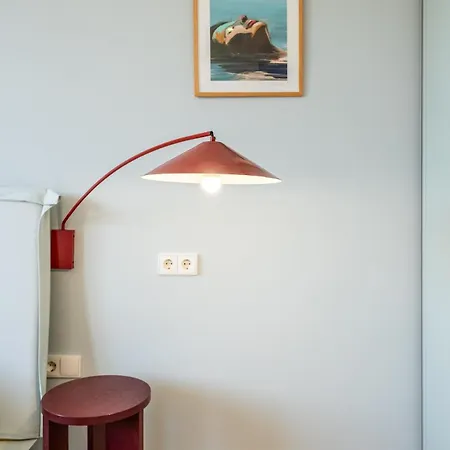 Bright & 2br In Historic Heart Of Apartman