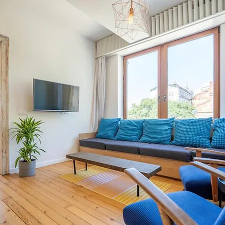 Bright & 2br In Historic Heart Of Апартаменты *