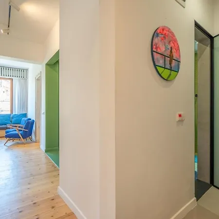 Bright & 2br In Historic Heart Of Apartamento