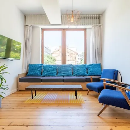 Bright & 2br In Historic Heart Of Apartamento