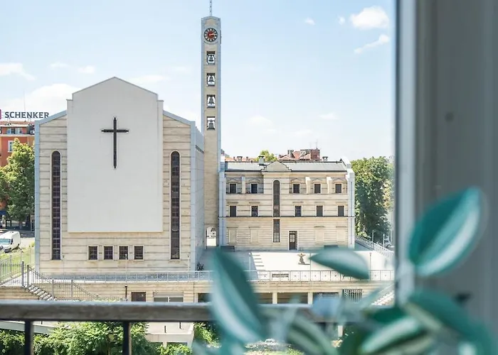 Bright & 2br In Historic Heart Of Appartement *